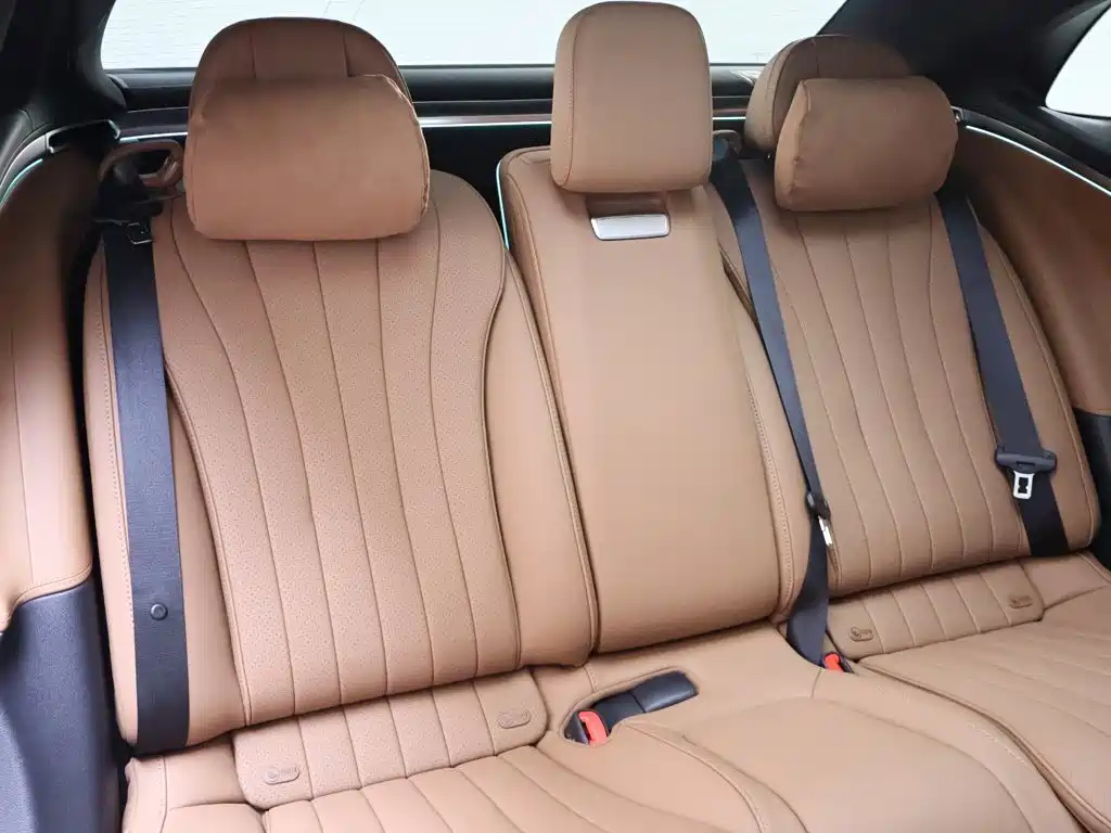 Mercedes-Benz E-Class — миниатюра 23