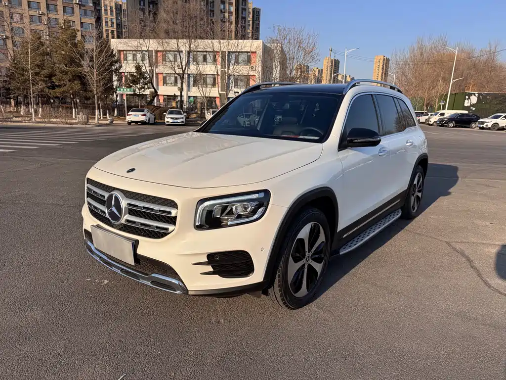 MERCEDES-BENZ GLB