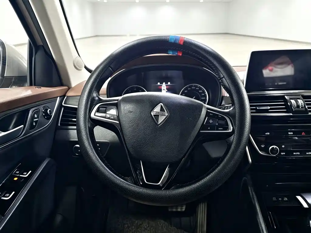 Borgward BX5 — миниатюра 6