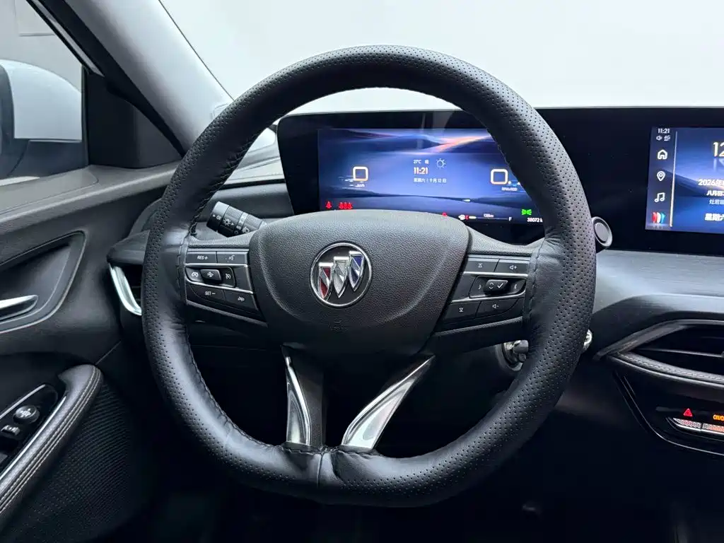Buick Verano — миниатюра 11