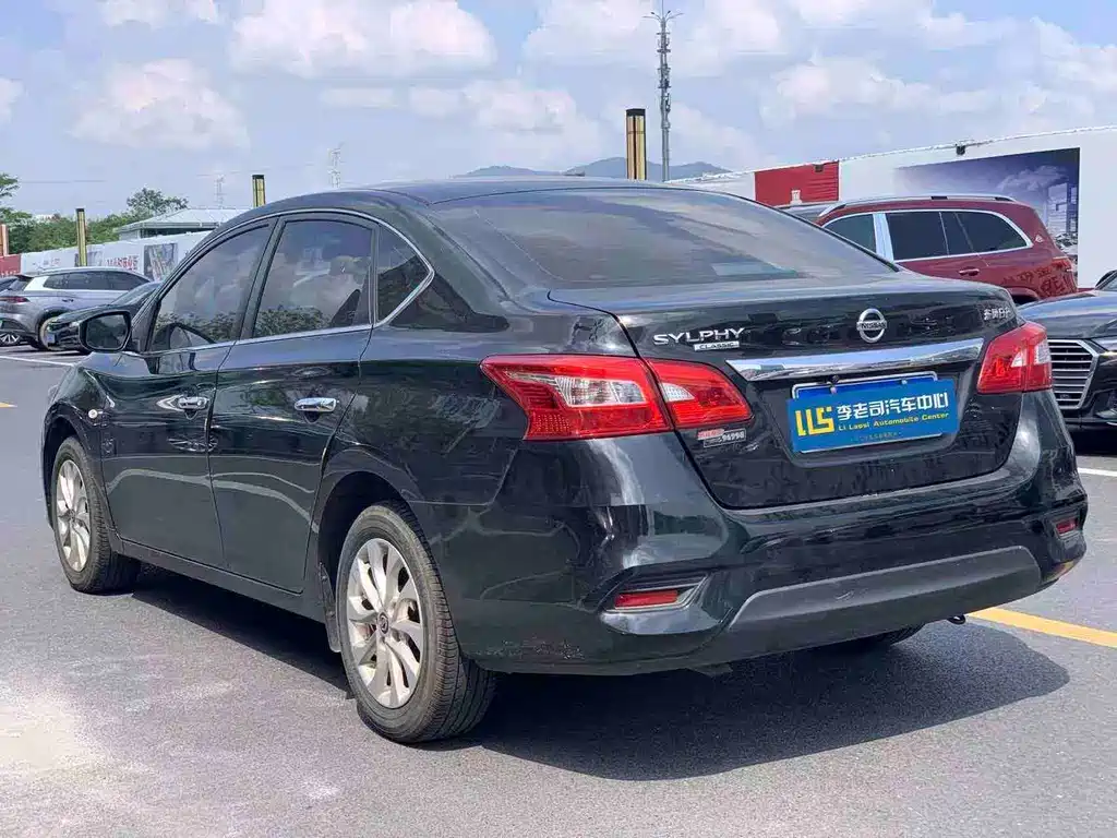 Nissan Sylphy — миниатюра 6