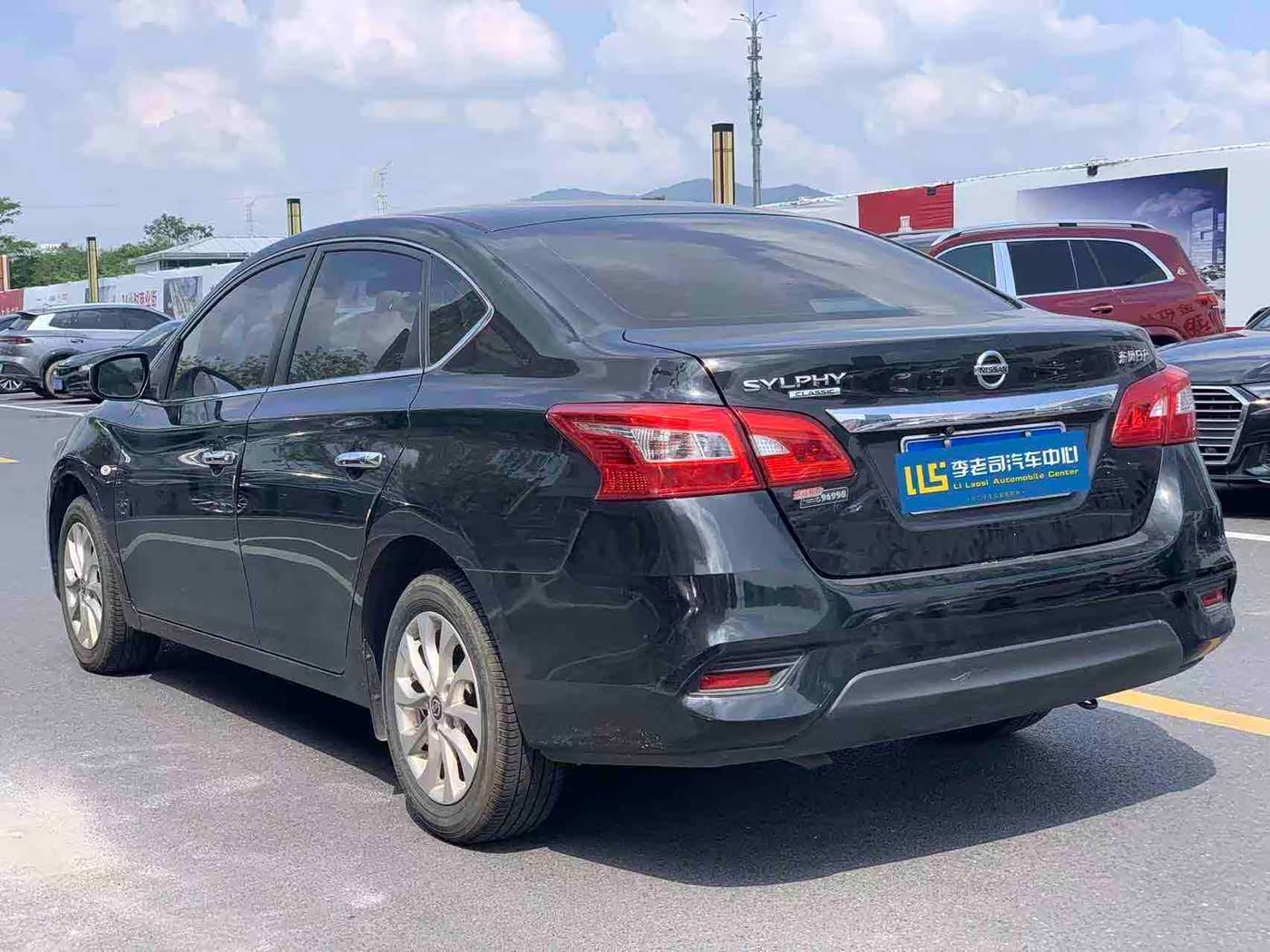 Nissan Sylphy 1.6 л 2022 г. Чёрный, пробег 27000 км