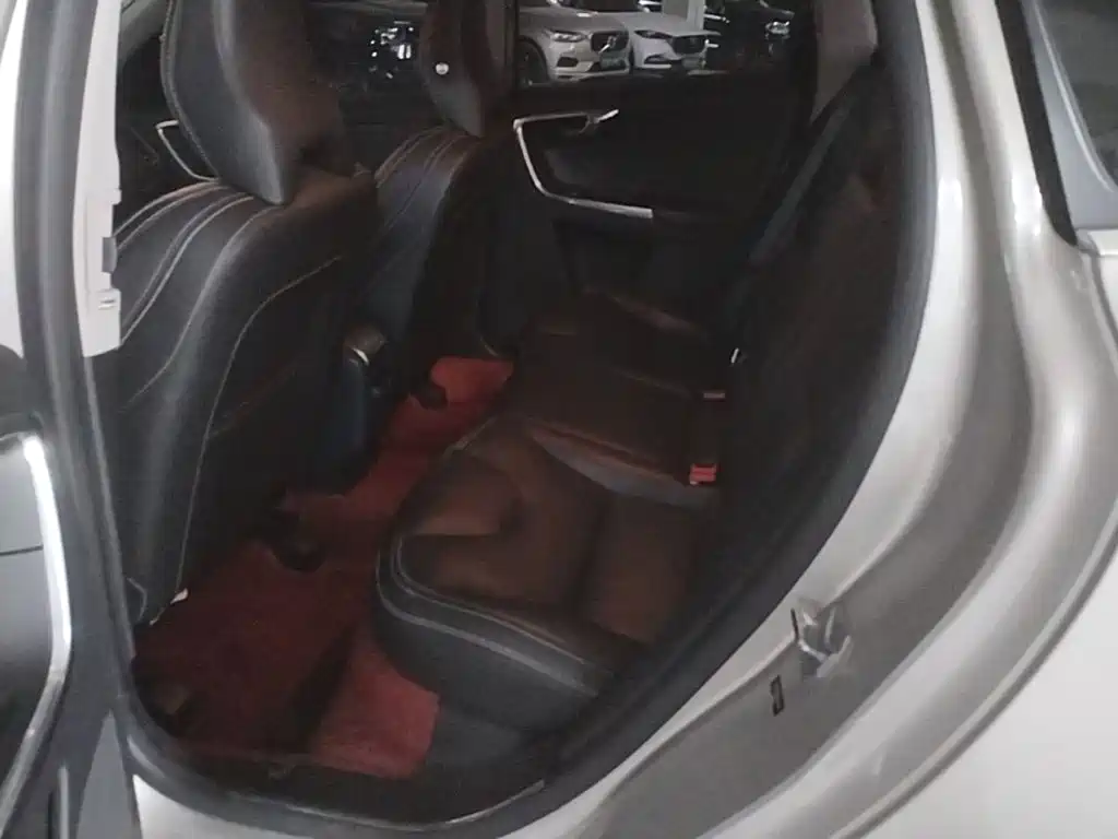 Volvo XC60 — миниатюра 13