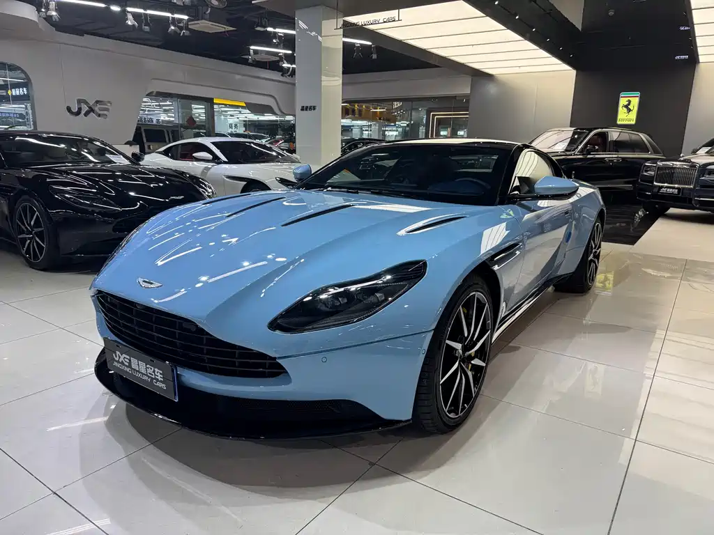 Купить Aston Martin DB11