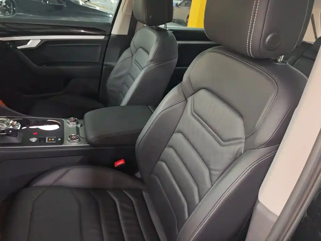 Volkswagen Touareg — миниатюра 15