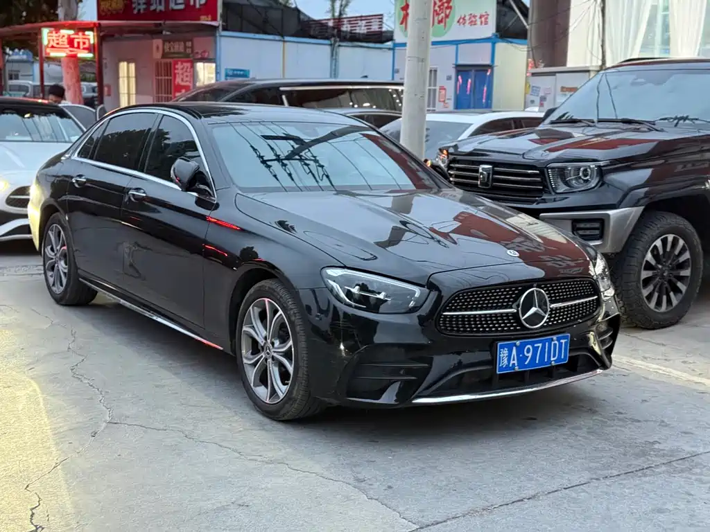 Mercedes-Benz E-Class — миниатюра 3
