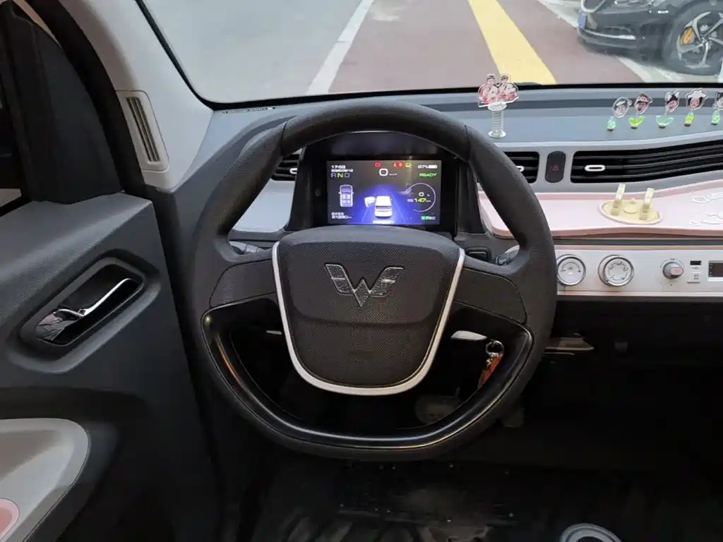 Wuling MINIEV — миниатюра 11