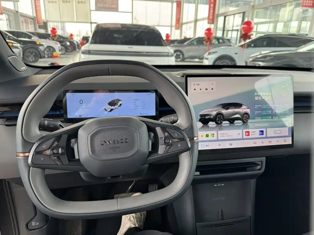 Lynk & Co 20 — миниатюра 11