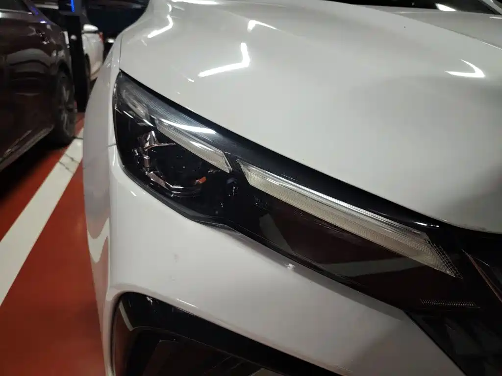 Geely L HiP — миниатюра 7