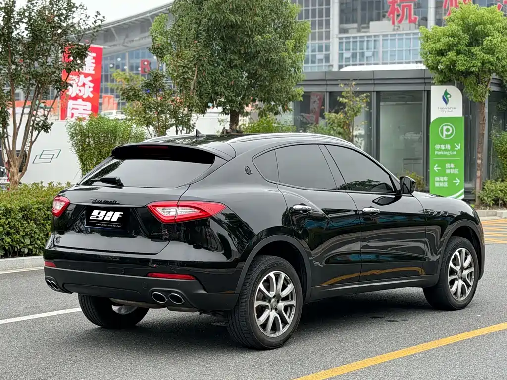 Maserati Levante — миниатюра 4