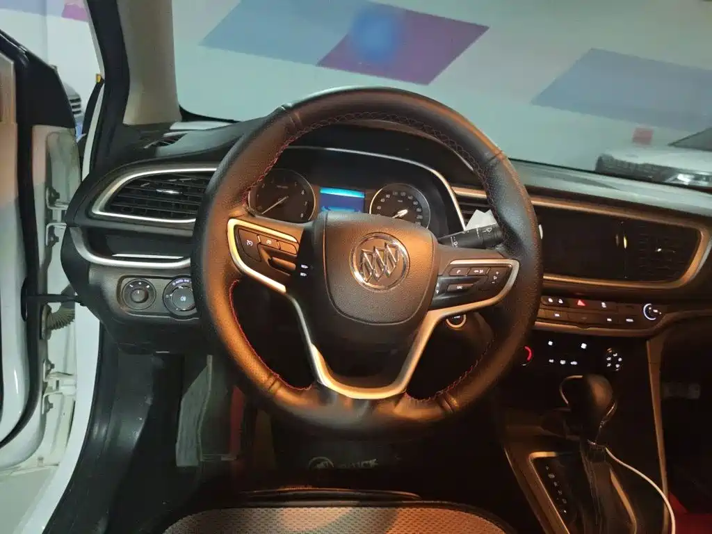 Buick Excelle — миниатюра 6