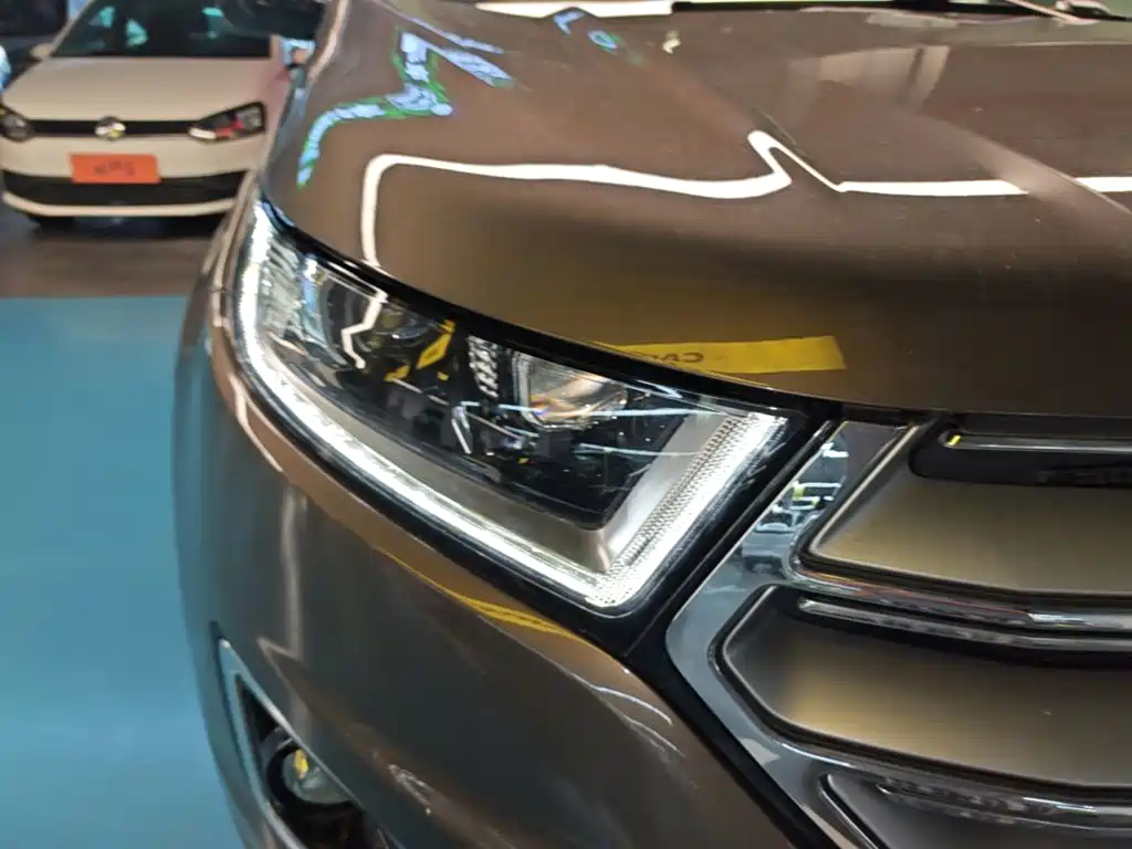 Ford Edge — миниатюра 11