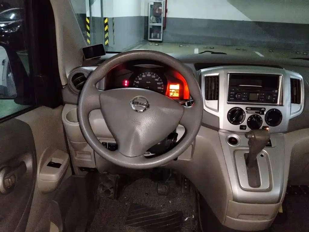 Nissan NV200 — миниатюра 3