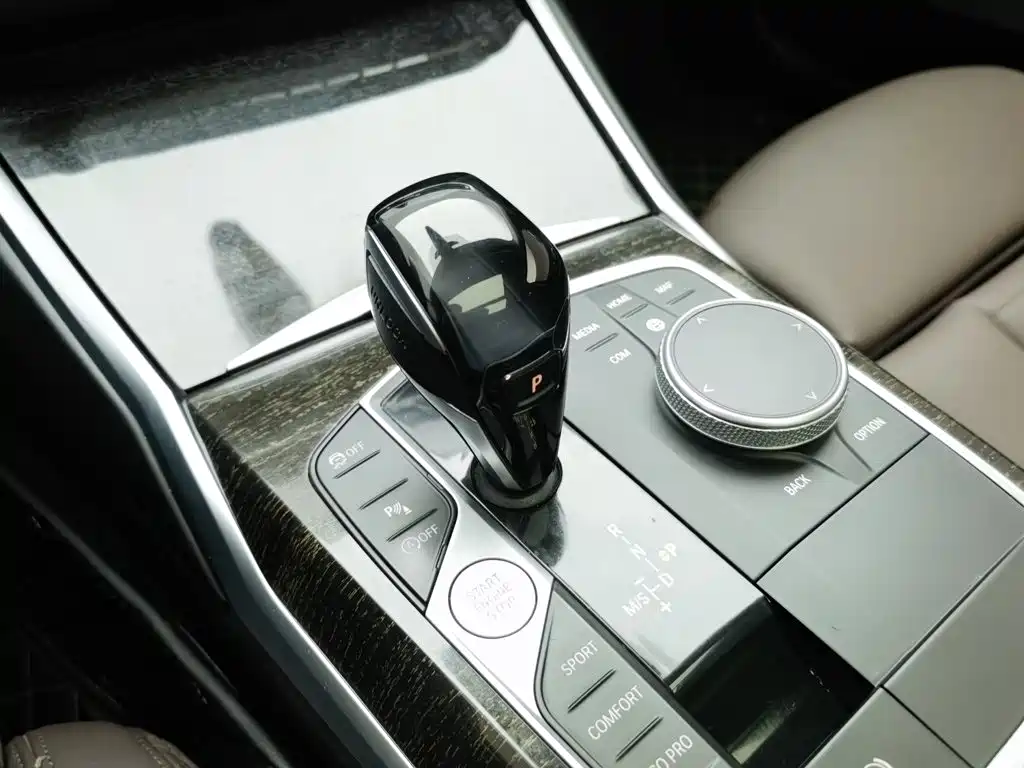 BMW 3 Series — миниатюра 13