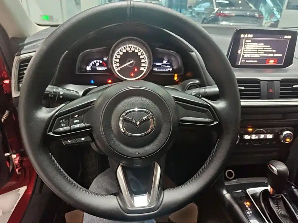 Mazda 3 Axela — миниатюра 11