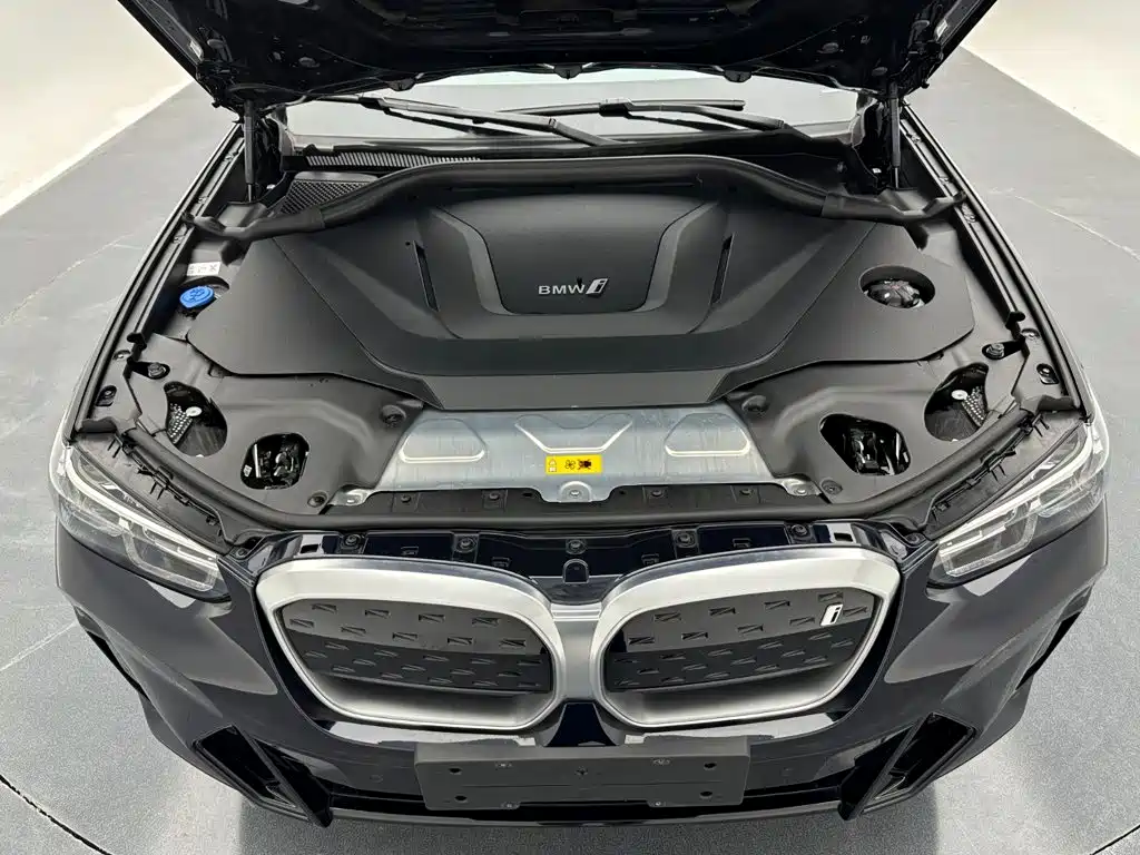 BMW iX3 — миниатюра 21