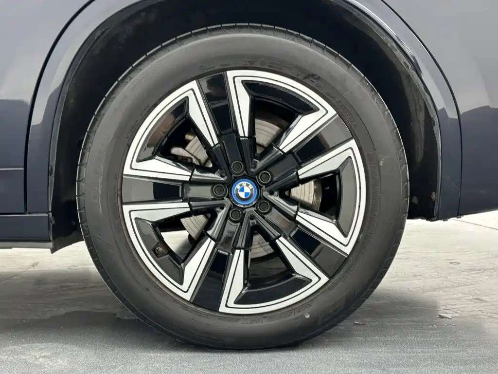 BMW iX3 — миниатюра 26