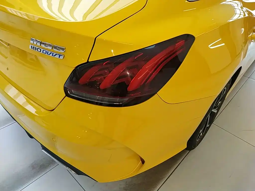 MG MG5 — миниатюра 8