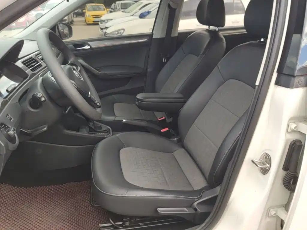 Volkswagen Santana — миниатюра 15