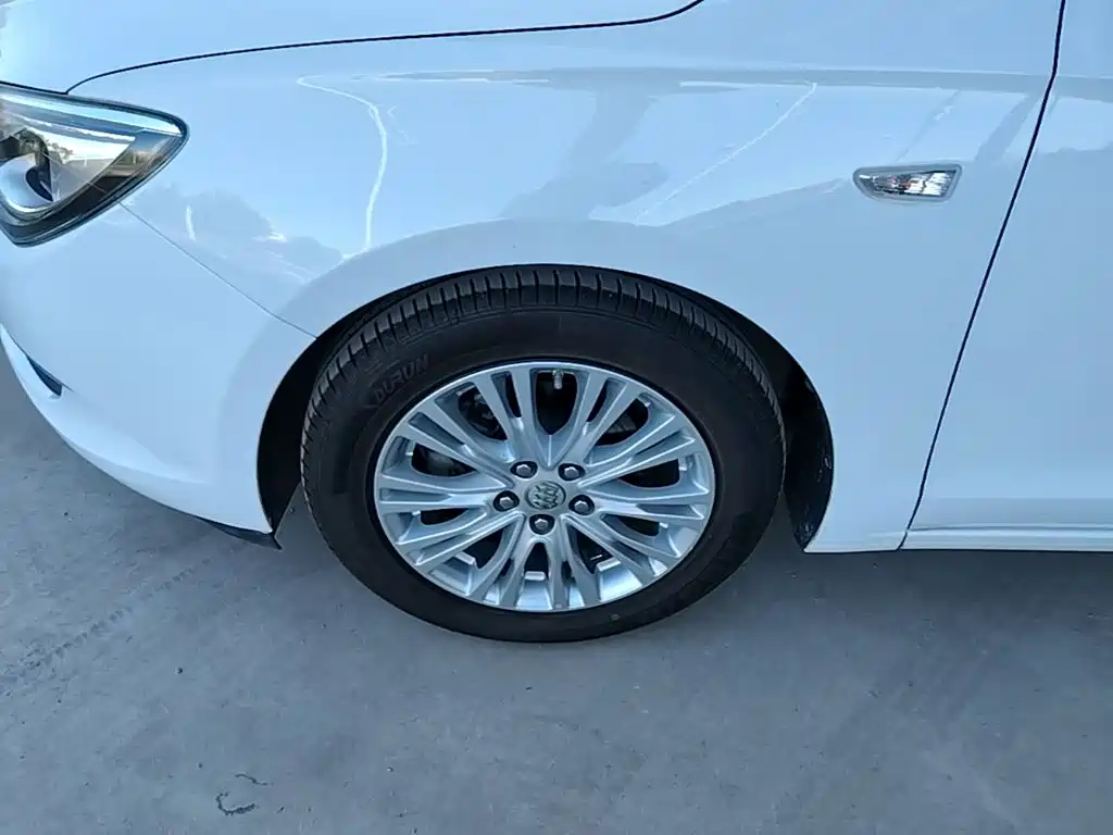 Buick Excelle — миниатюра 23
