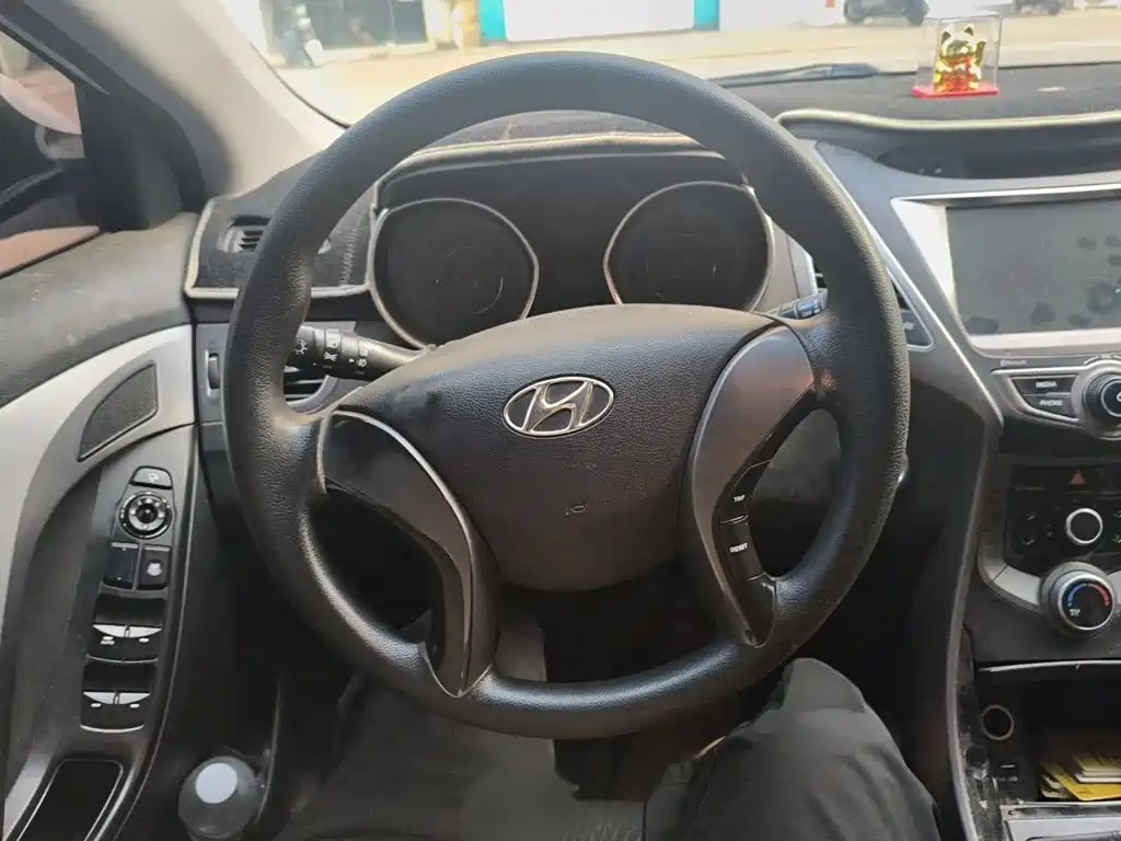 Hyundai Elantra Langdong — миниатюра 3