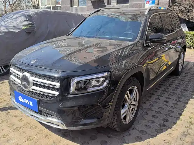 MERCEDES-BENZ GLB