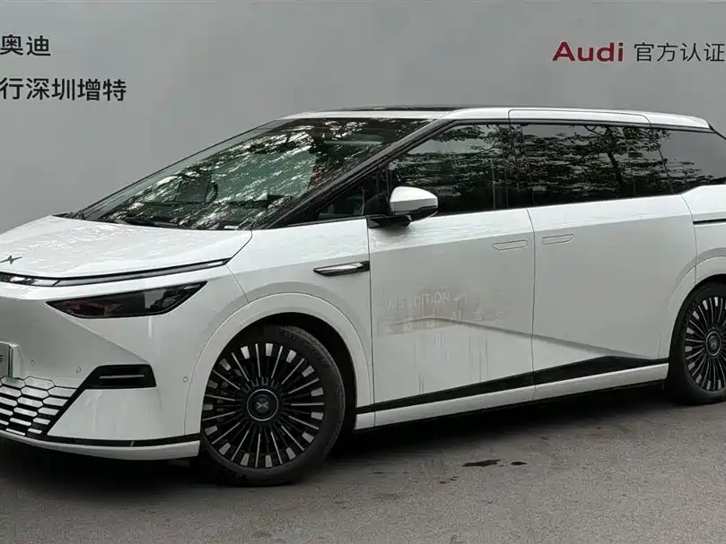 XPeng X9 2025