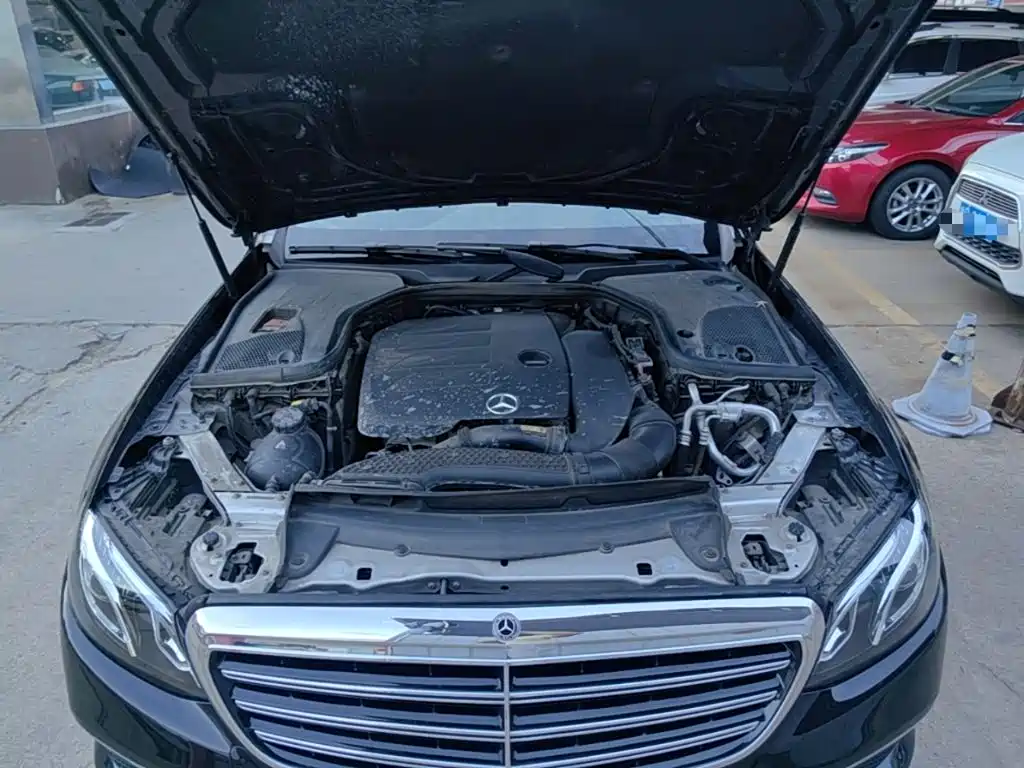 Mercedes-Benz E-Class — миниатюра 20