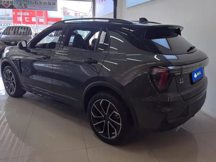 Lynk & Co 01 — миниатюра 3