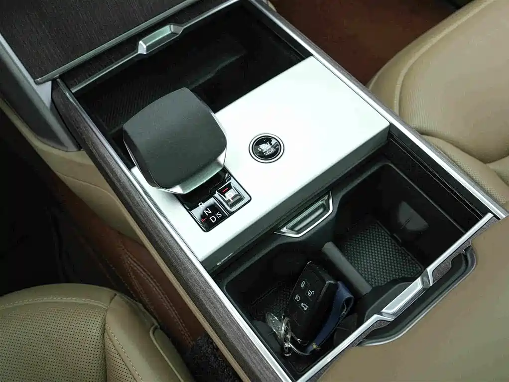 Land Rover Range Rover — миниатюра 10