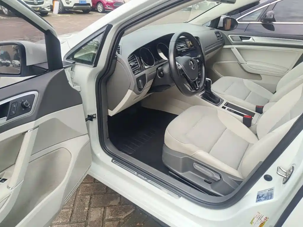 Volkswagen Golf — миниатюра 16