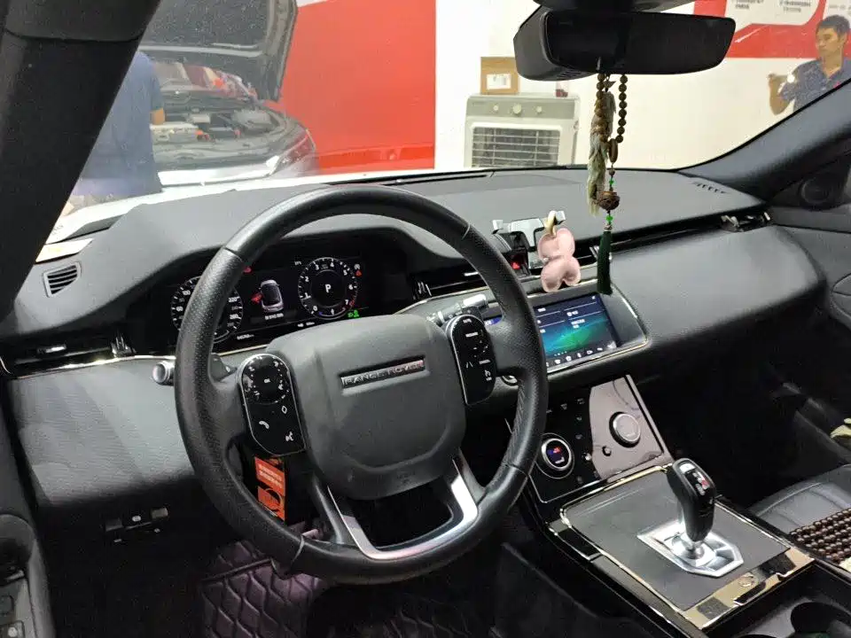 Land Rover Evoque — миниатюра 7