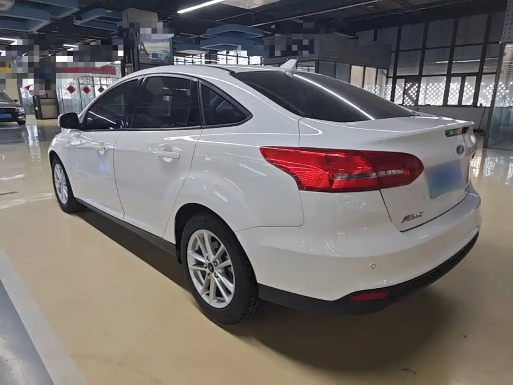 Ford Focus — миниатюра 5