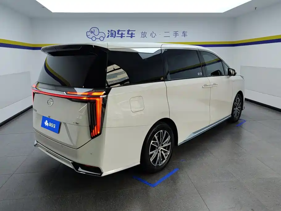 GAC TRUMPCHI M8