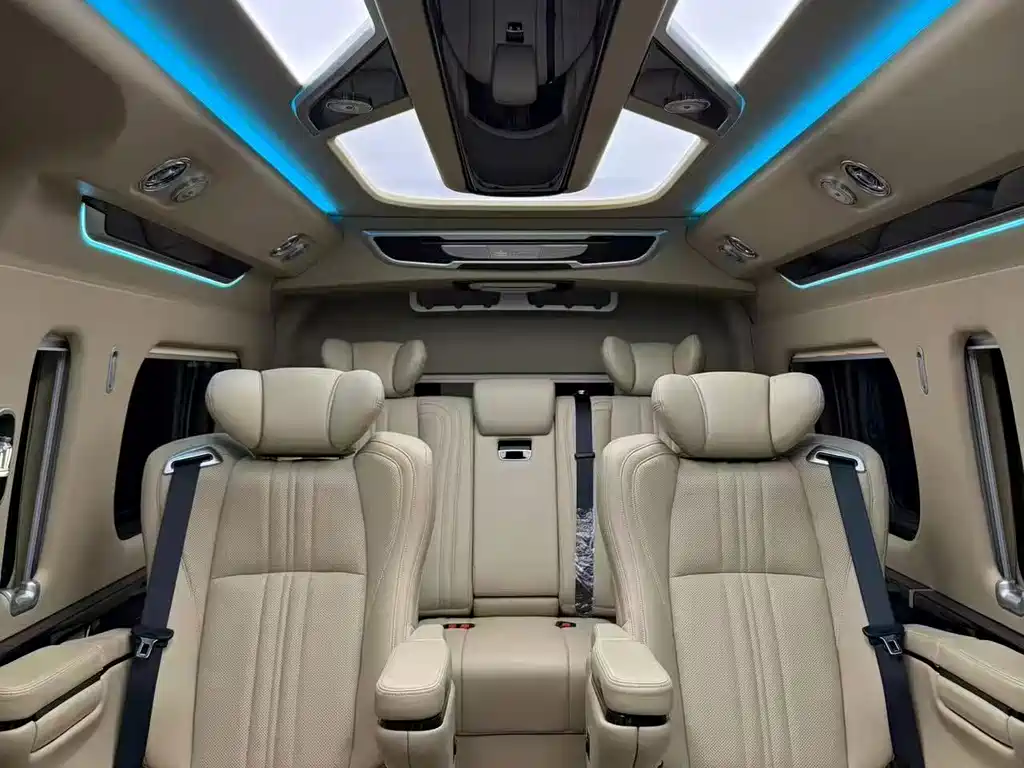 Toyota Hiace — миниатюра 12