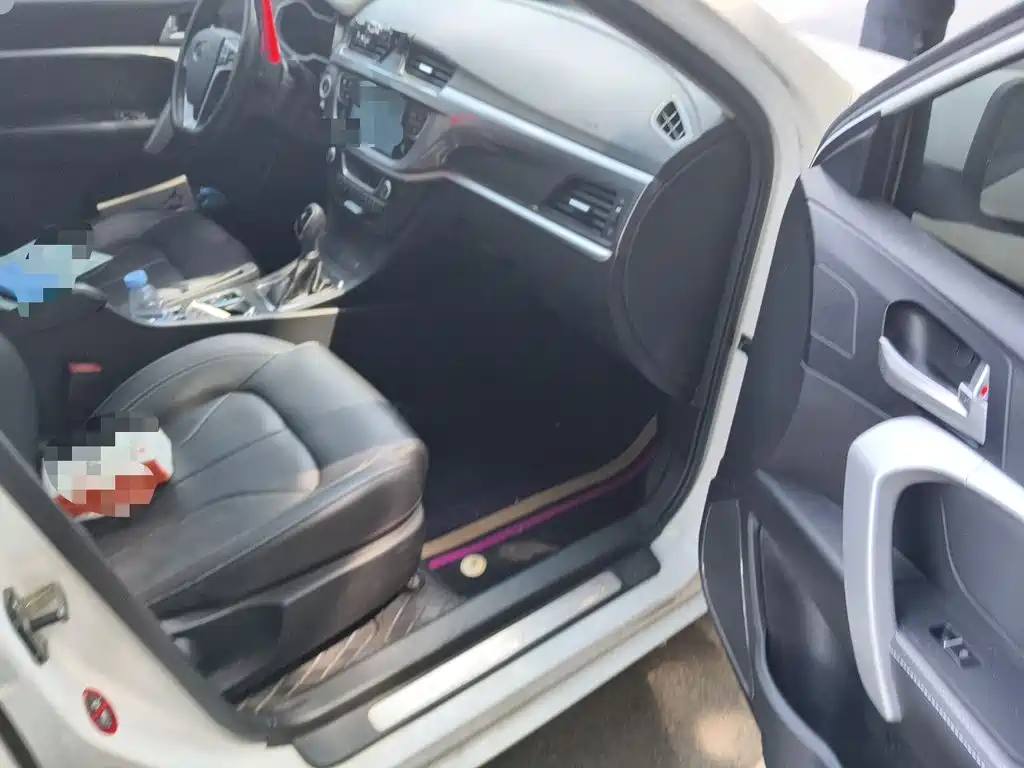 Geely Emgrand — миниатюра 19