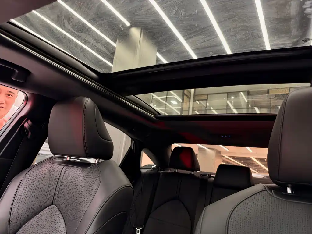 Toyota Avalon — миниатюра 10