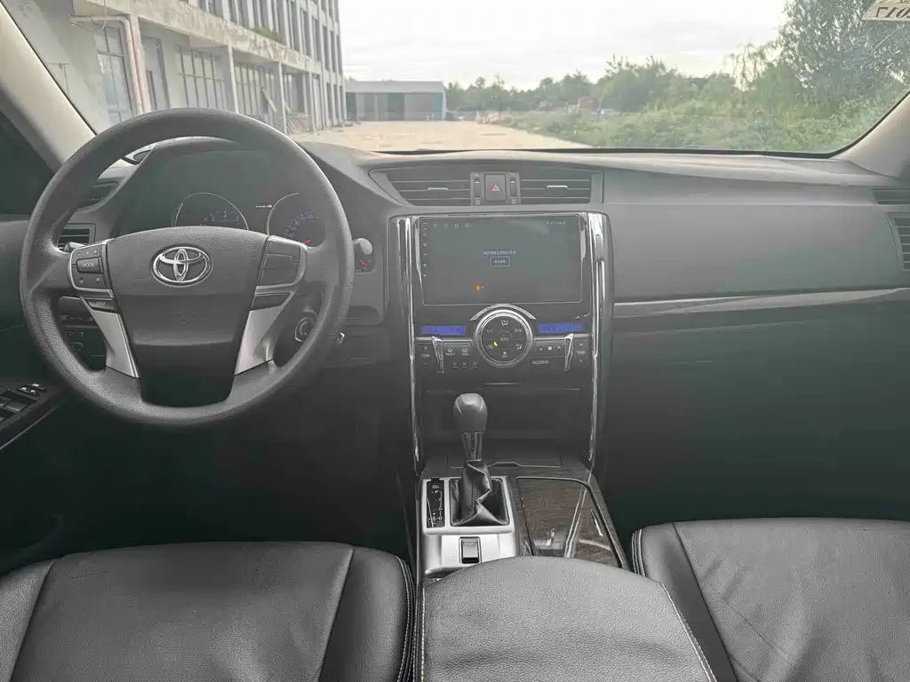 Toyota Reiz — миниатюра 6