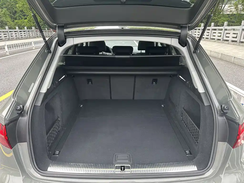 Audi A4 2024 Avant 40 TFSI Fashion Sport