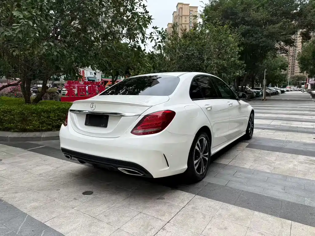 Mercedes-Benz C-Class — миниатюра 5