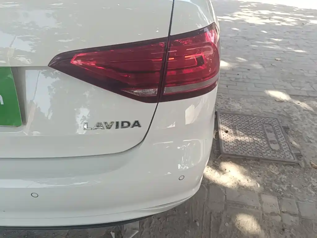 Volkswagen Lavida — миниатюра 8