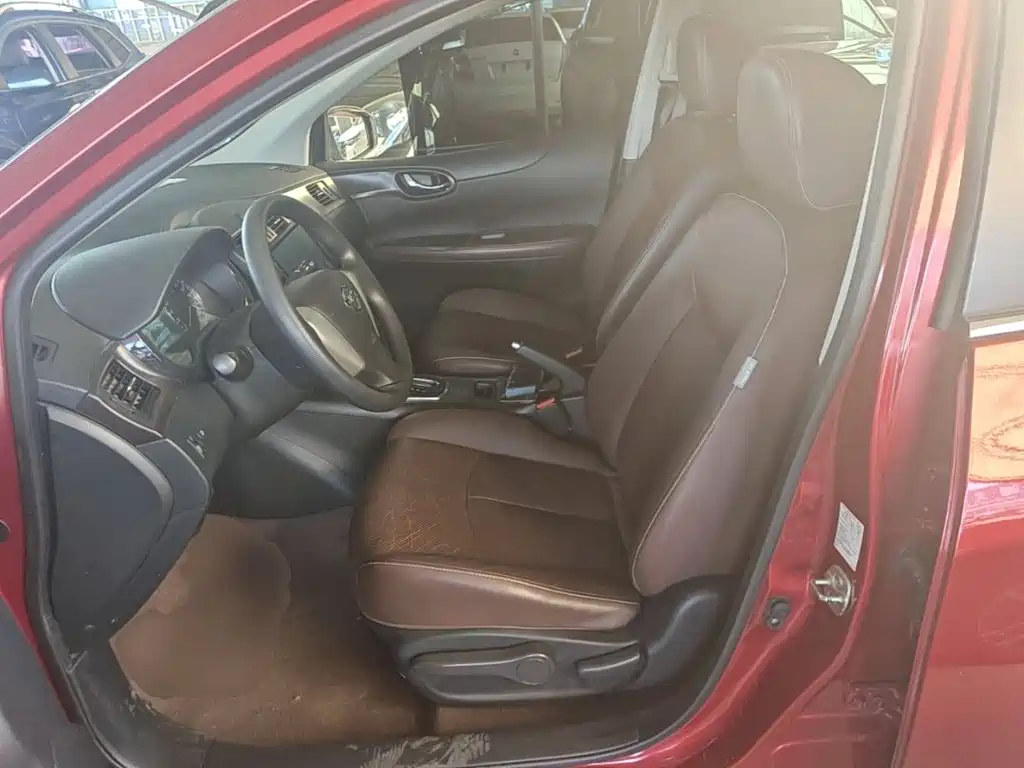 Nissan Tiida — миниатюра 15