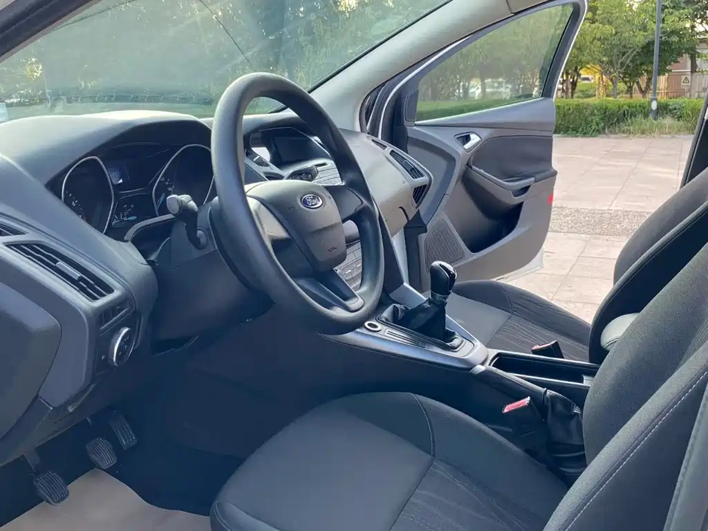 Ford Focus — миниатюра 4