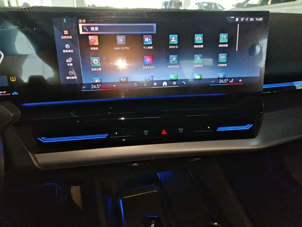 BMW 5 Series — миниатюра 13