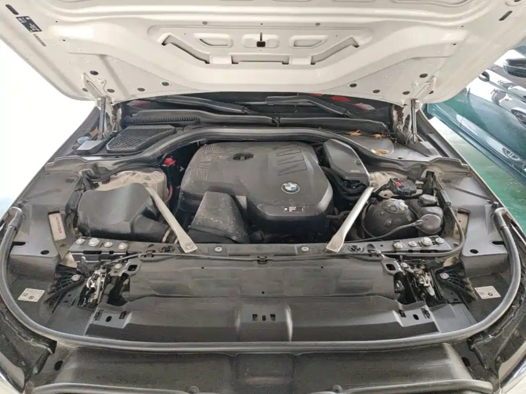 BMW 5 Series — миниатюра 20