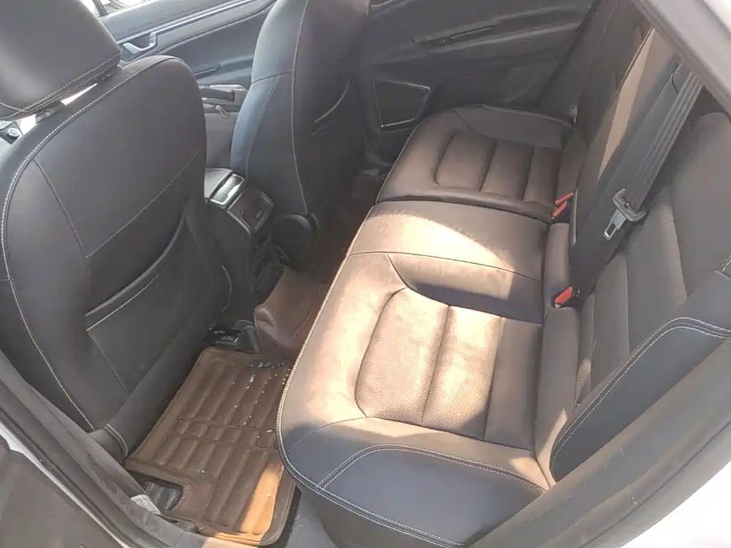 Geely Emgrand GS — миниатюра 17