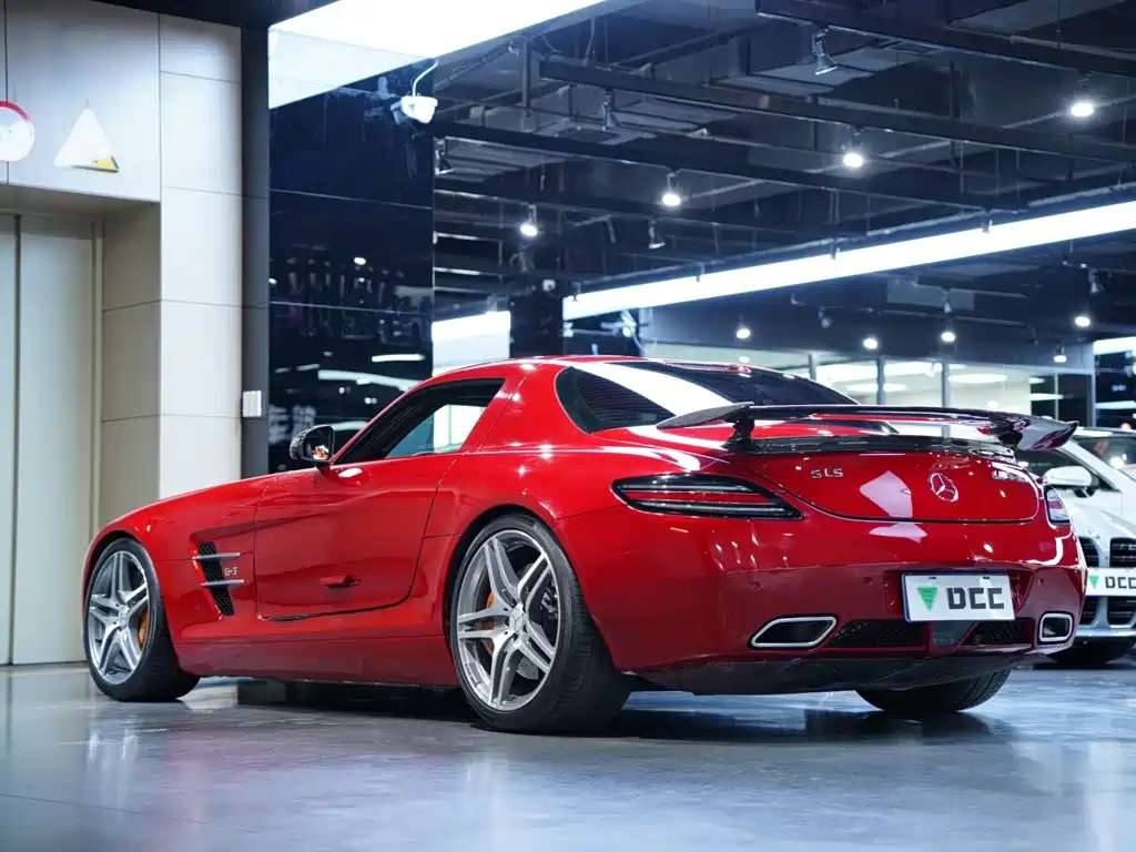 Mercedes-Benz SLS AMG — миниатюра 5