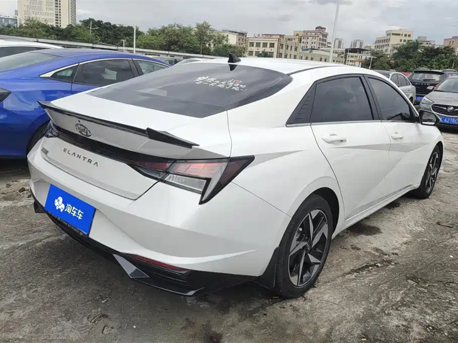 MODERN ELANTRA