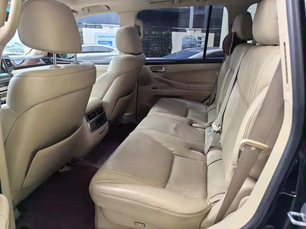 Lexus LX — миниатюра 6