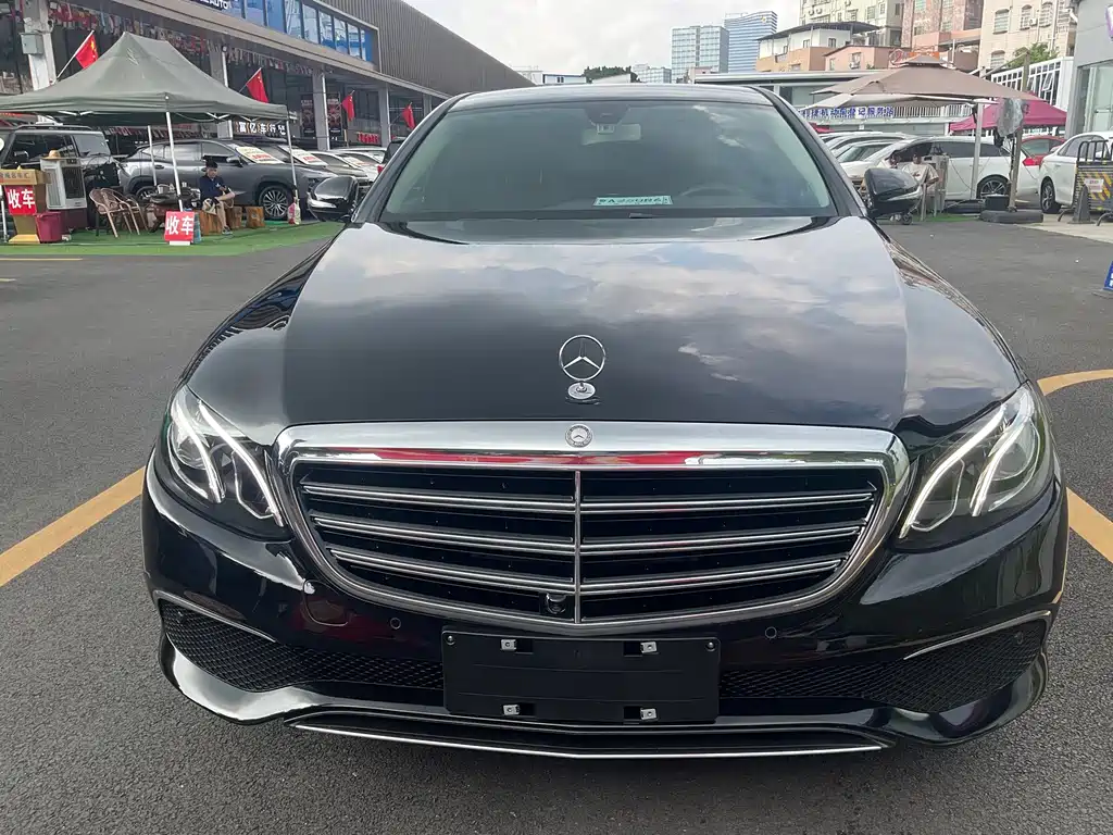 Mercedes-Benz E-Class — миниатюра 2